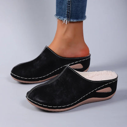 Women's Comfort Winter Shoes – Warm Plush Interior with Non-Slip Supportive Sole