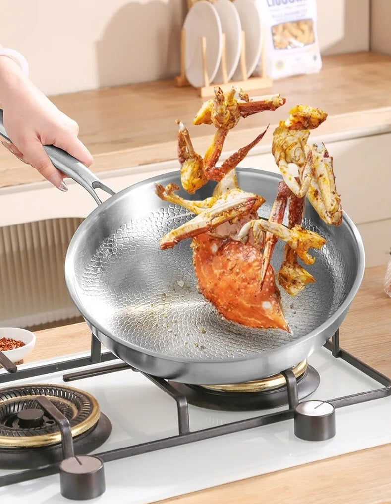 Titanium Frying Pan – Uncoated Non-Stick Hammer-Pattern Cookware — photo 13