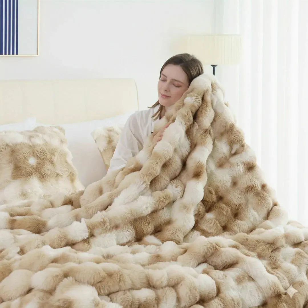 Slumblr® Cozy Faux Rabbit Fleece Throw Blanket — photo 17