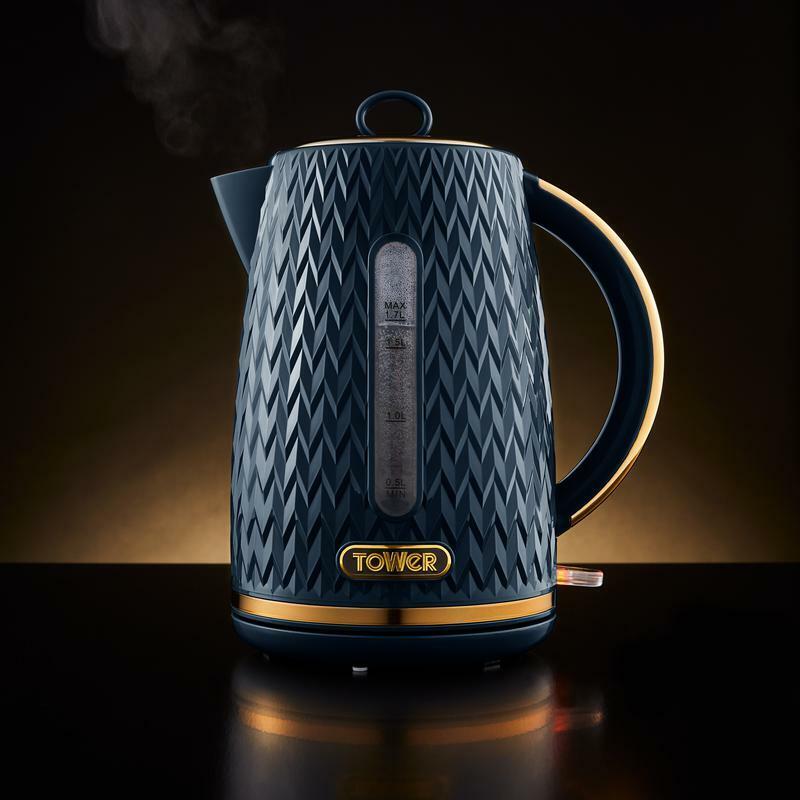 TOWER Empire Blue Jug Kettle, 4 Slice Toaster, Bread Bin & Canisters Matching Set in Midnight Blue with Brass Accents — photo 5