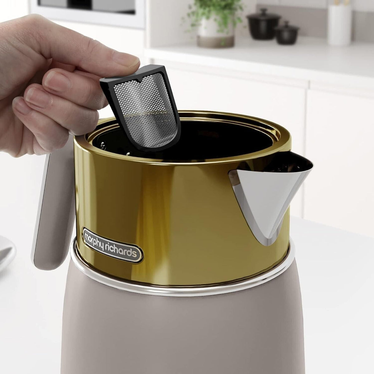 Morphy Richards Gold Signature Opulent Jug Kettle & 4 Slice Toaster Set — photo 6