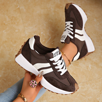 Women's Retro Platform Running Sneakers in Suede for Street Style — photo 3