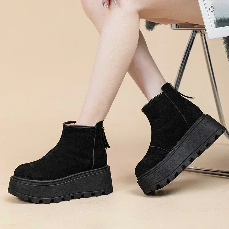 Boots Women - Suede Chelsea Boots with Platform Sole — photo 2