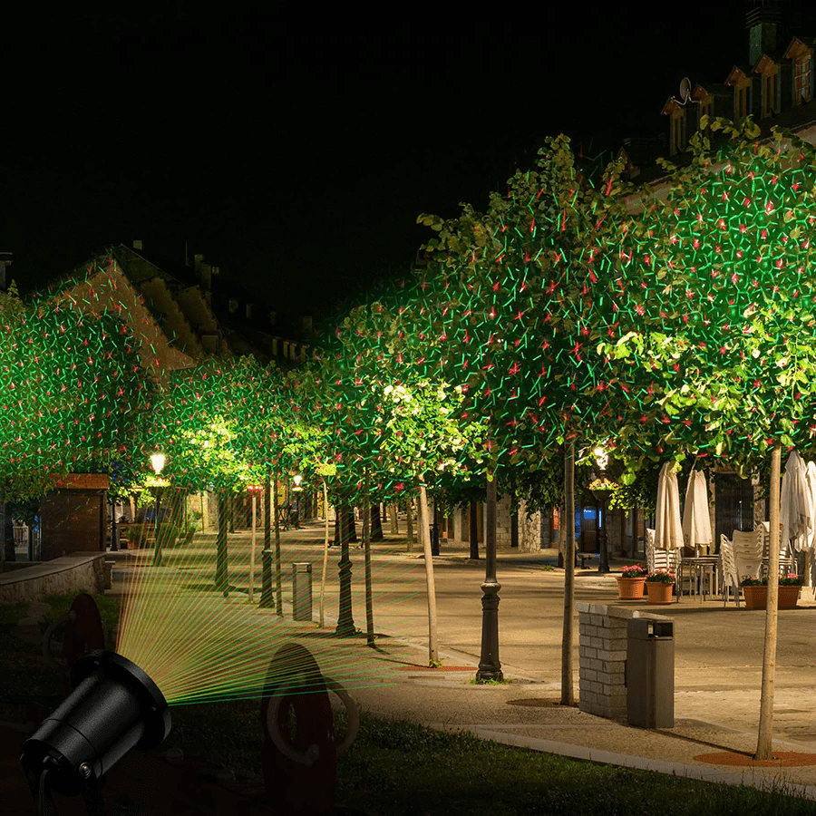 Outdoor Christmas Laser Light Projector with Red and Green LED Patterns — photo 6