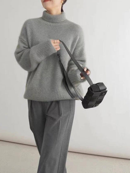 Women's Cashmere Turtleneck Jumper — photo 10