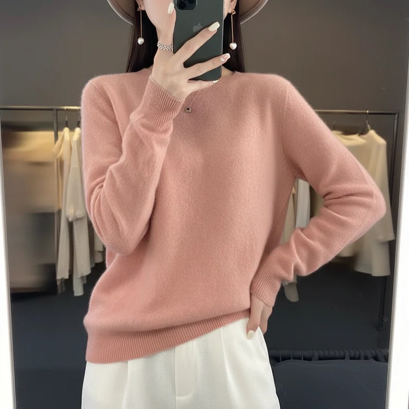 Women's Crewneck Cashmere Jumper - Pullover Style — photo 3