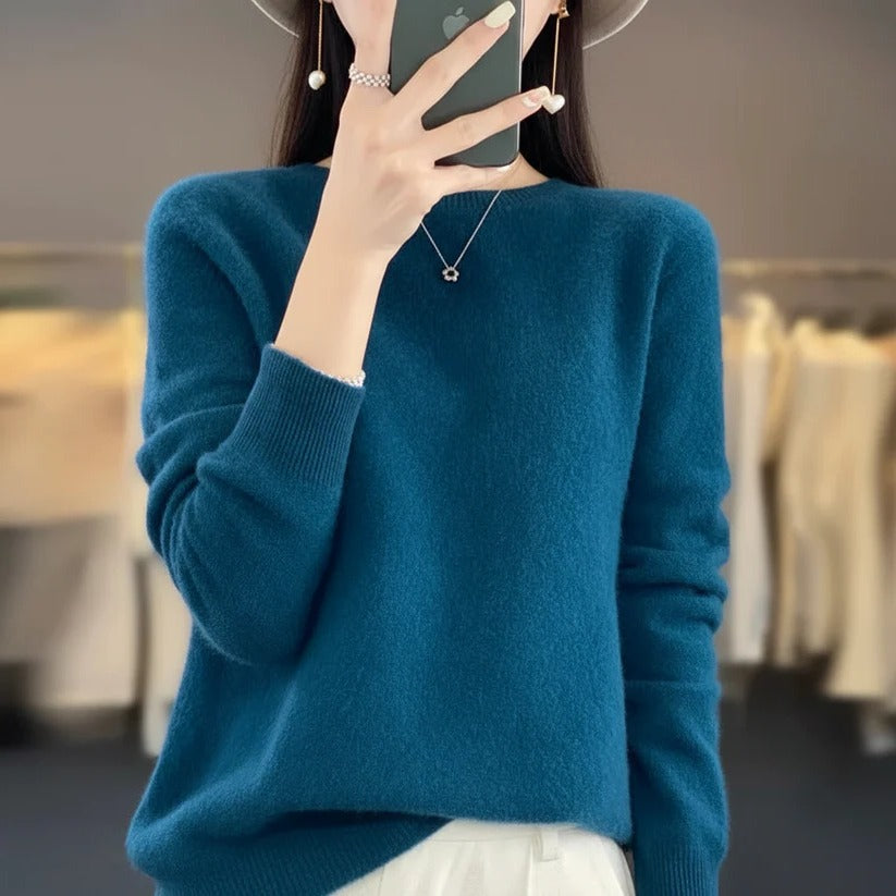 Women's Crewneck Cashmere Jumper - Pullover Style — photo 7