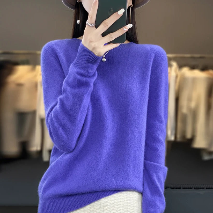 Women's Crewneck Cashmere Jumper - Pullover Style — photo 14