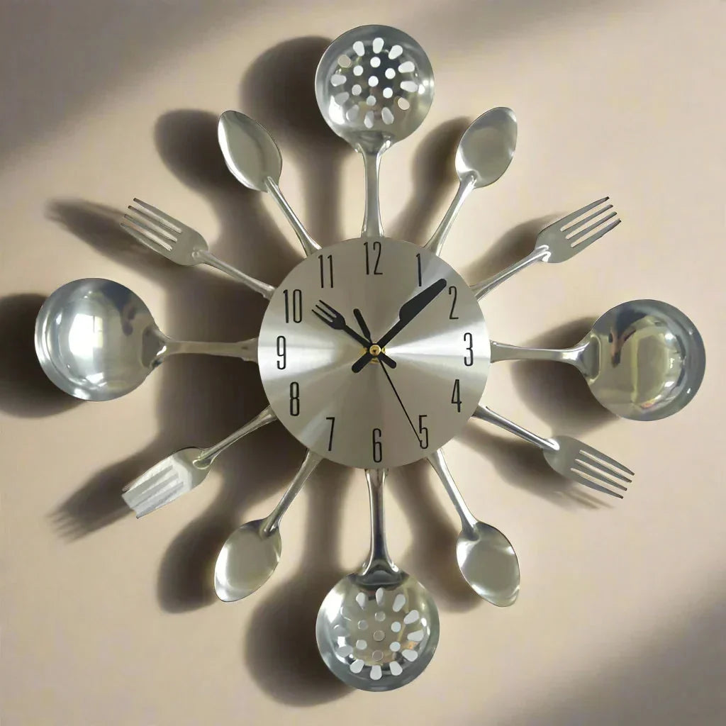 Wall Clock | Bold Round Design & Silent Quartz Movement — photo 3