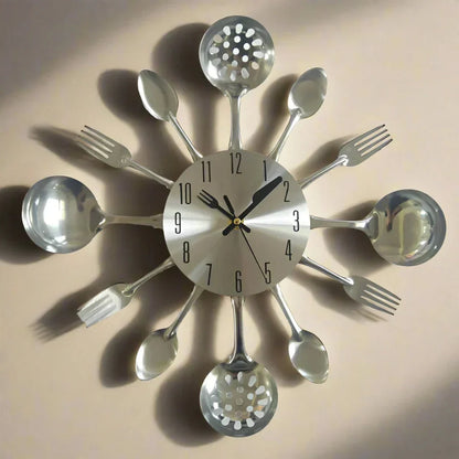 Wall Clock | Bold Round Design & Silent Quartz Movement — photo 3