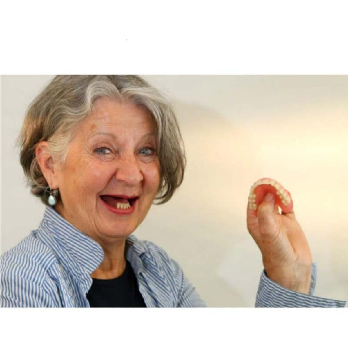 Removable Full Arch Denture Set with Flexible Cushion Grip for Everyday Wear — photo 3