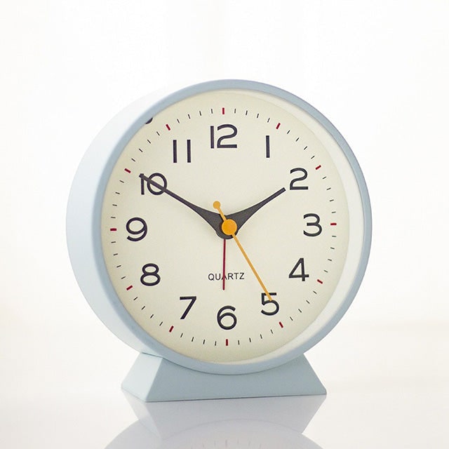 Retro Analog Alarm Clock with Backlight Silent Battery Operated Non-Ticking Quartz — photo 7