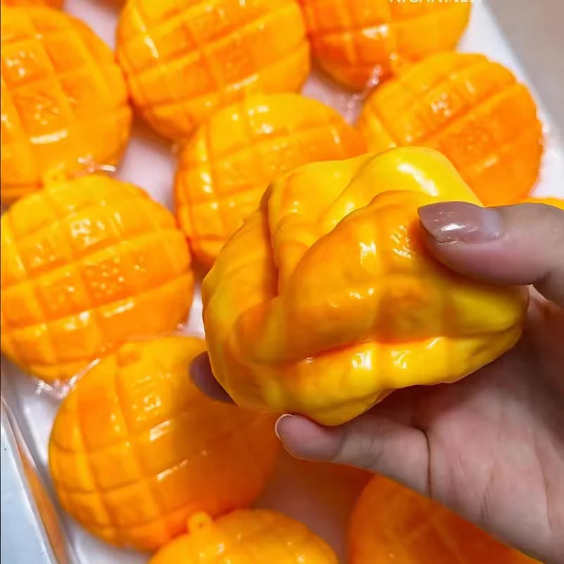 Crunchy Pineapple Bun Squishy — photo 3