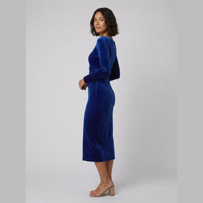 Women's Velvet Bodycon Party Dress | Long Sleeve Boat Neck Evening Dress for Christmas Parties and Winter Occasions — photo 2