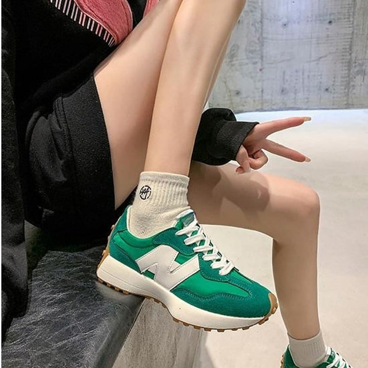 Sneakers Women - Lace-Up Trainers with Cushioned Sole — photo 6
